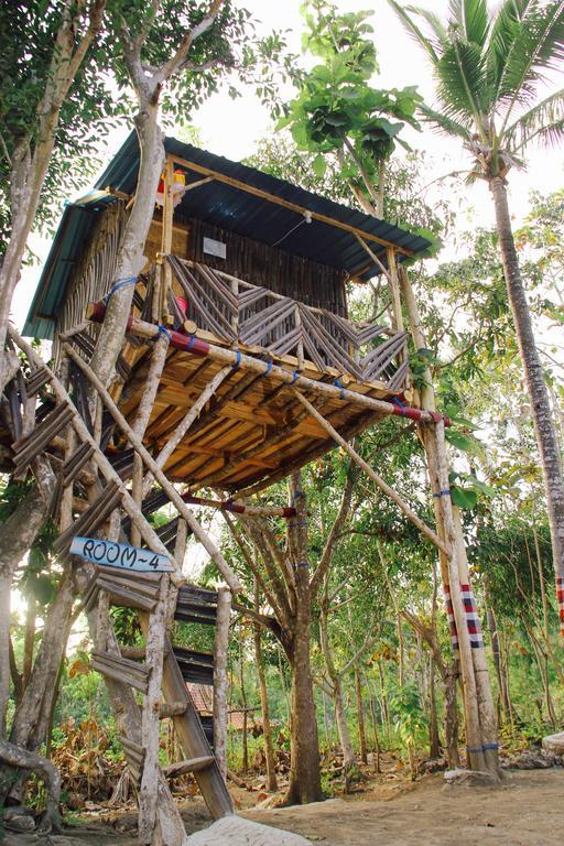 Nyuh Bengkok Tree House Hotel Batununggul Buitenkant foto