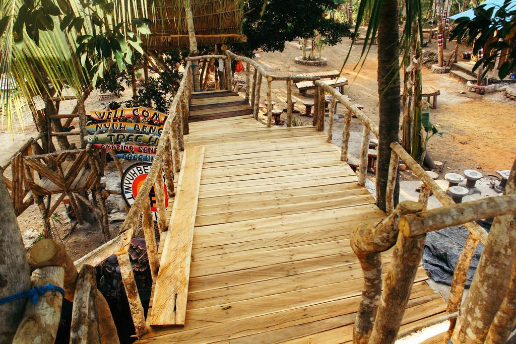 Nyuh Bengkok Tree House Hotel Batununggul Buitenkant foto