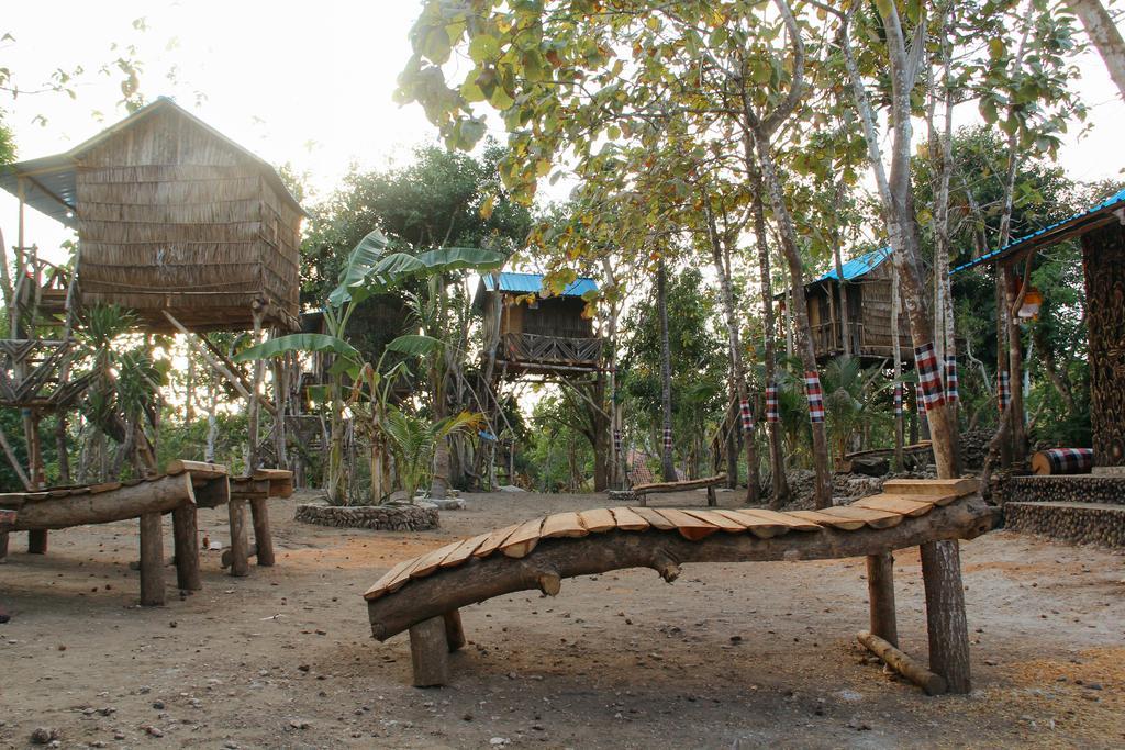 Nyuh Bengkok Tree House Hotel Batununggul Buitenkant foto