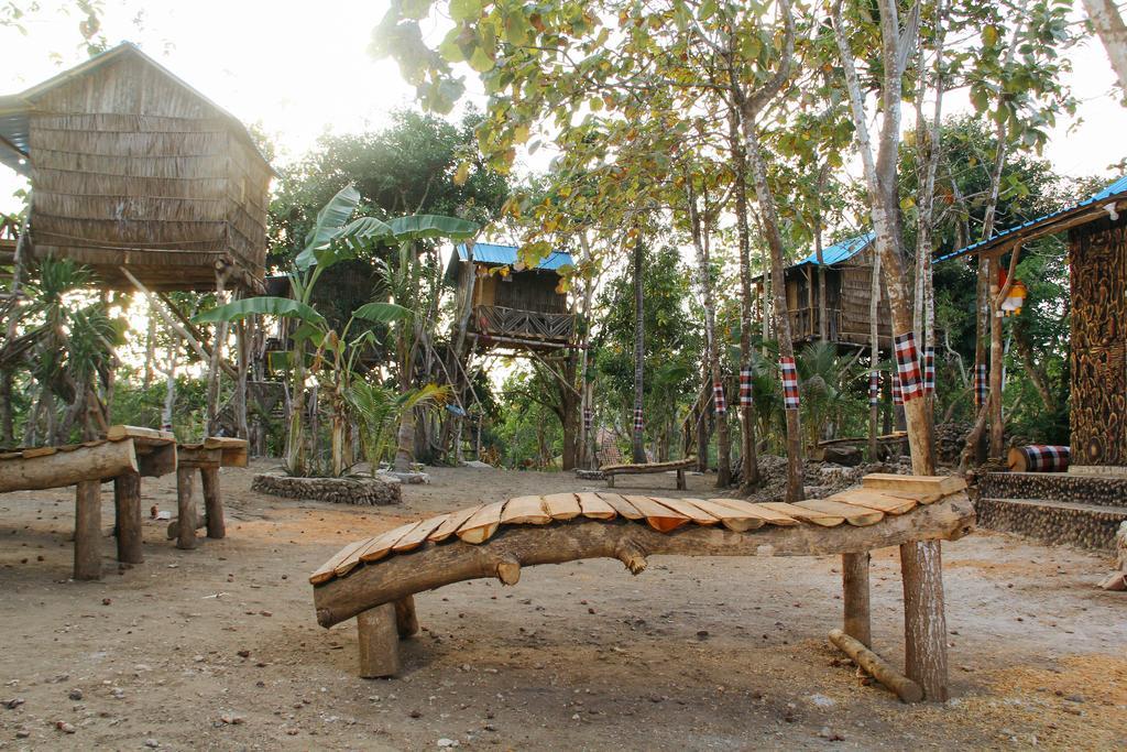 Nyuh Bengkok Tree House Hotel Batununggul Buitenkant foto