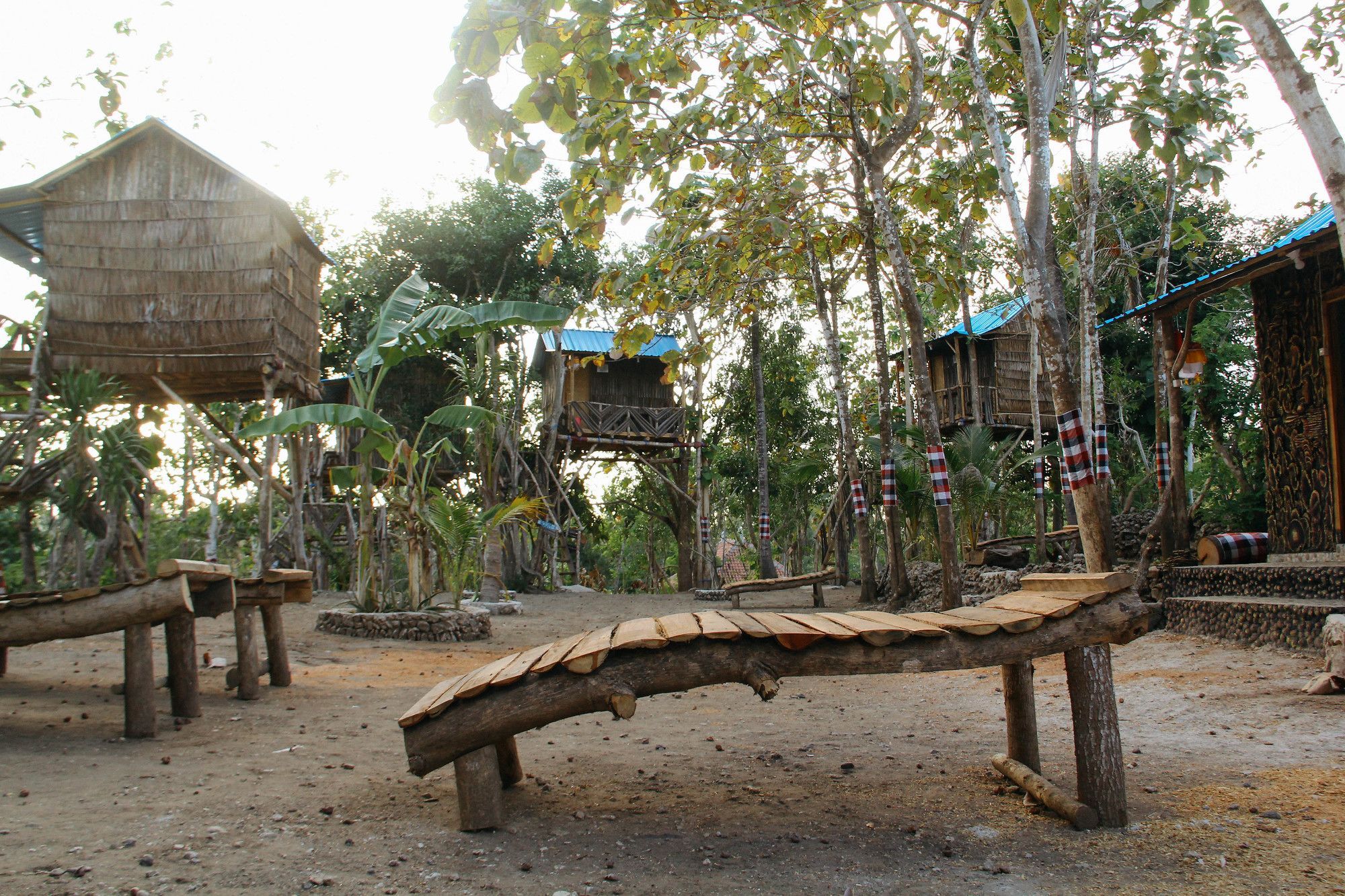 Nyuh Bengkok Tree House Hotel Batununggul Buitenkant foto
